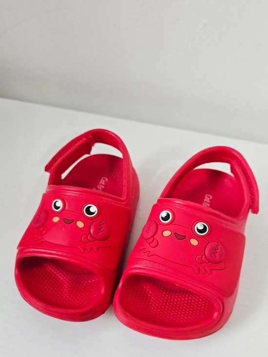Other - Red Kids Water Shoes lot bundle
Set with Playful Face crab cat jack size 4 5